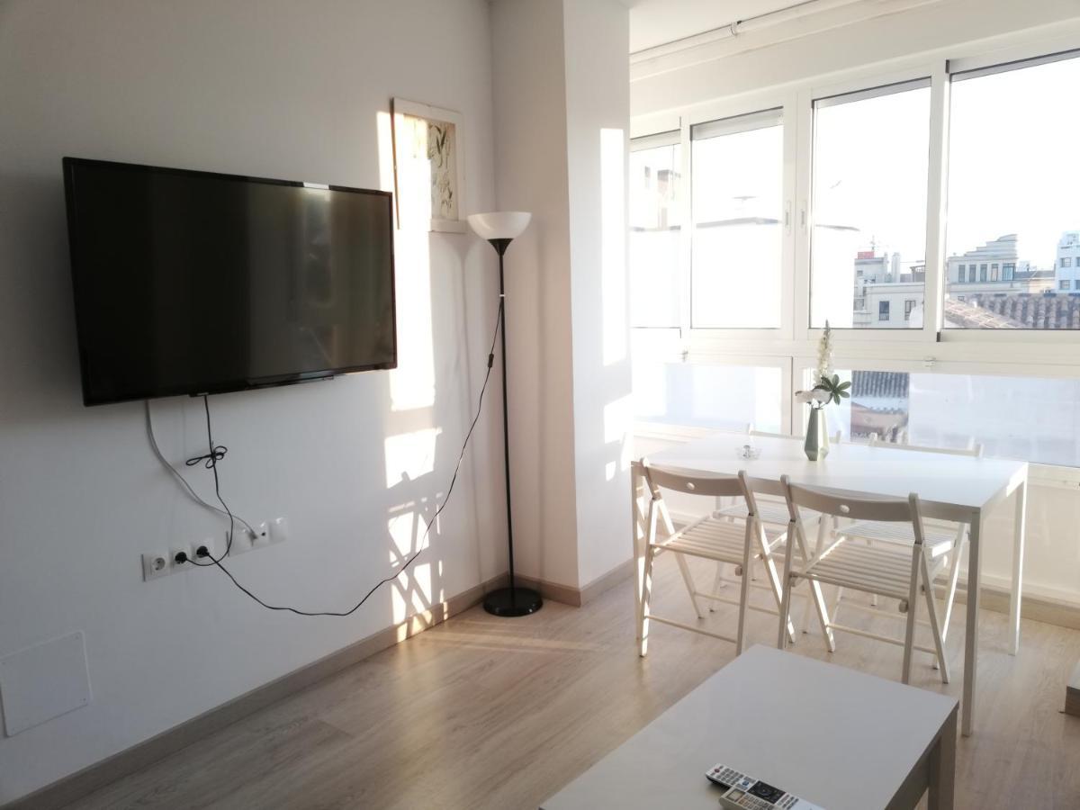 Apartamento Con Encanto 'Larios Street Ii' Apartment Malaga Luaran gambar