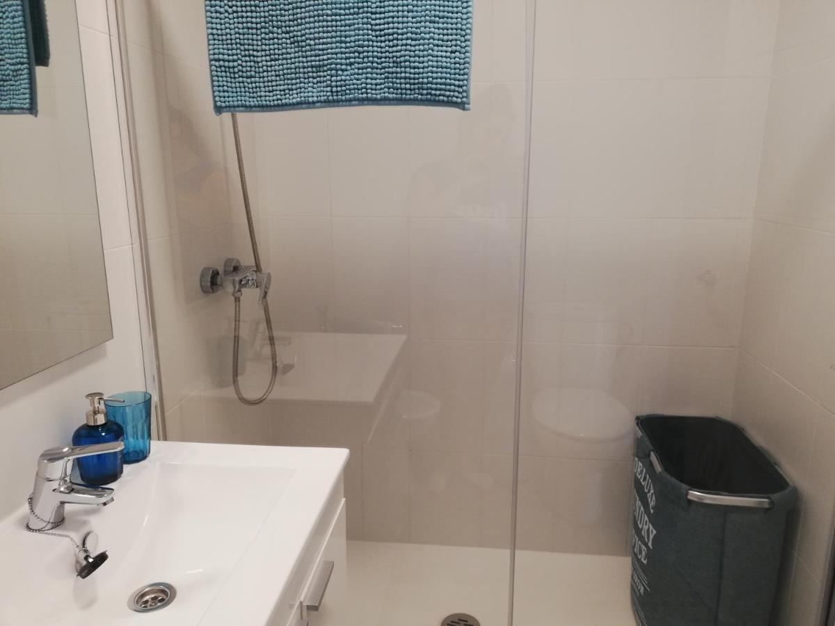 Apartamento Con Encanto 'Larios Street Ii' Apartment Malaga Luaran gambar