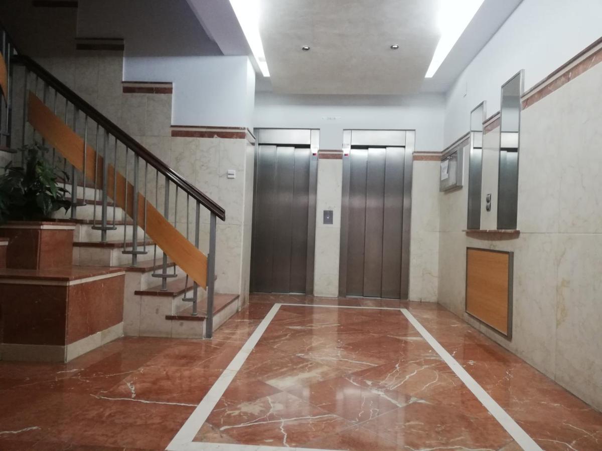 Apartamento Con Encanto 'Larios Street Ii' Apartment Malaga Luaran gambar